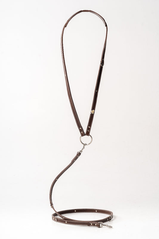 Elegant handmade leash for dogs in leather by Mou Mou Couture displayed on a white background